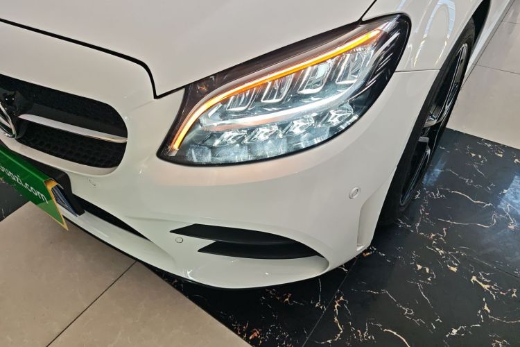 奔驰C级(进口) 2022款 改款 C 260 轿跑车局部细节36