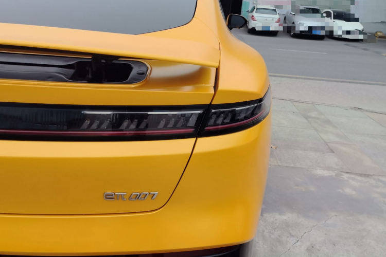 东风奕派 eπ007 2024款 200Pro增程版车身外观9