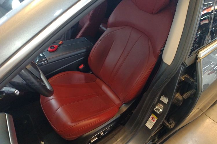 小鹏P7 2020款 562E性能版中控内饰19