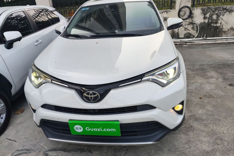丰田 RAV4荣放 2018款 2.5L 自动四驱精英i版车身外观2