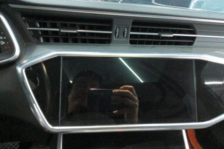 奥迪A6L 2019款 40 TFSI 豪华动感型中控内饰16