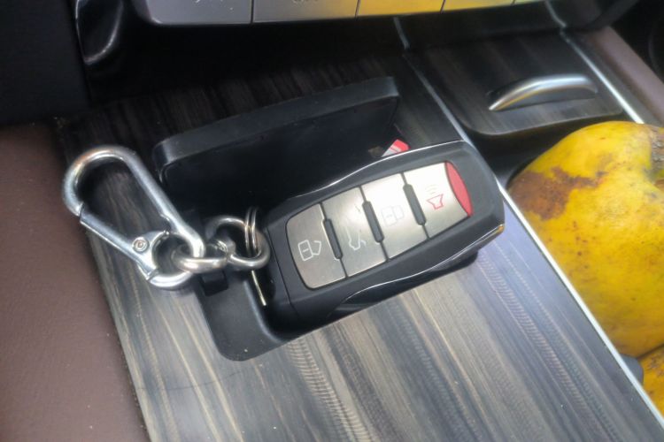 哈弗H9 2017款 2.0T 汽油四驱尊享型 5座中控内饰11