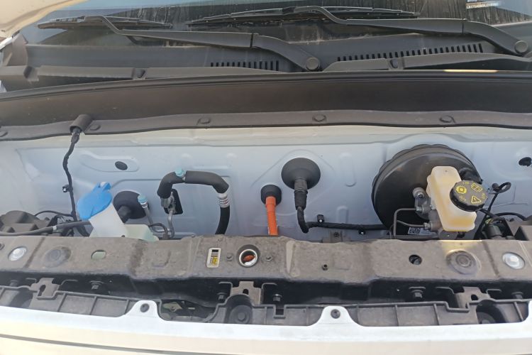 吉利银河 2025款 210km 熊猫卡丁机舱底盘24