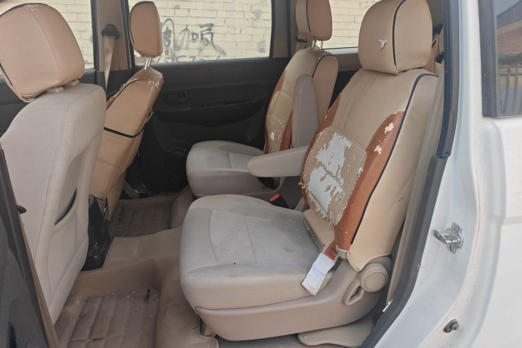 五菱汽车 五菱宏光 2016款 1.5L S舒适型中控内饰21