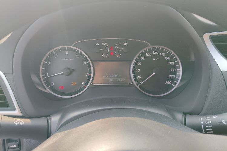 日产 轩逸 2019款 经典 1.6XE CVT舒适版中控内饰14