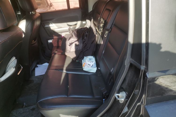 北京越野 北京BJ40 2016款 40L 2.3T 自动四驱尊享版中控内饰21