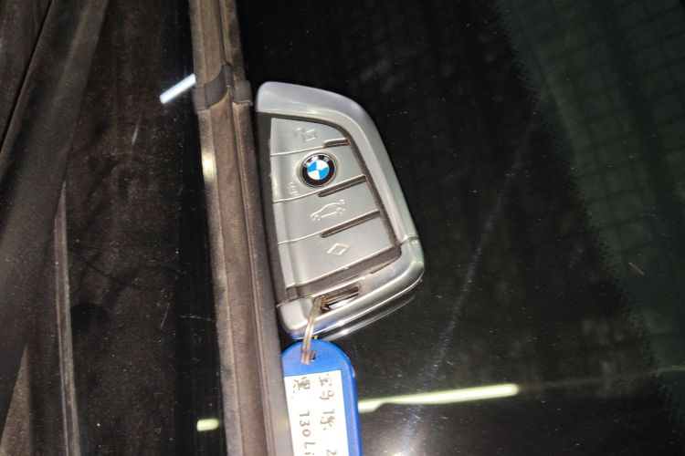 宝马7系 2019款 改款 730Li 豪华套装中控内饰11