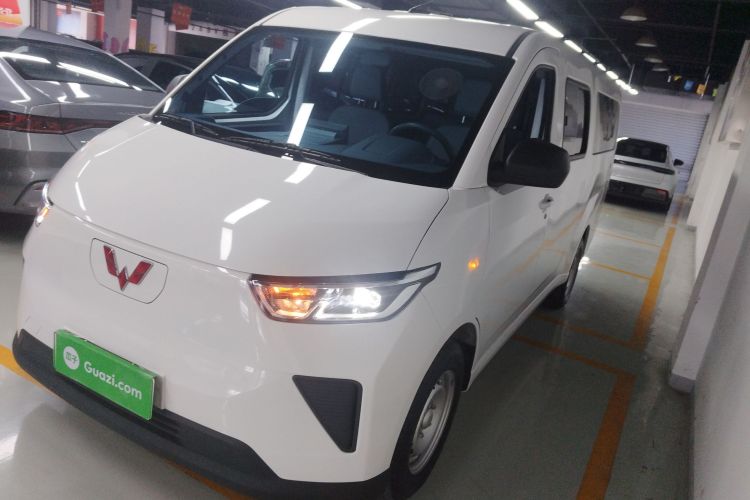 五菱汽车 五菱扬光 2024款 300km 舒适型客车版 60kW车身外观4