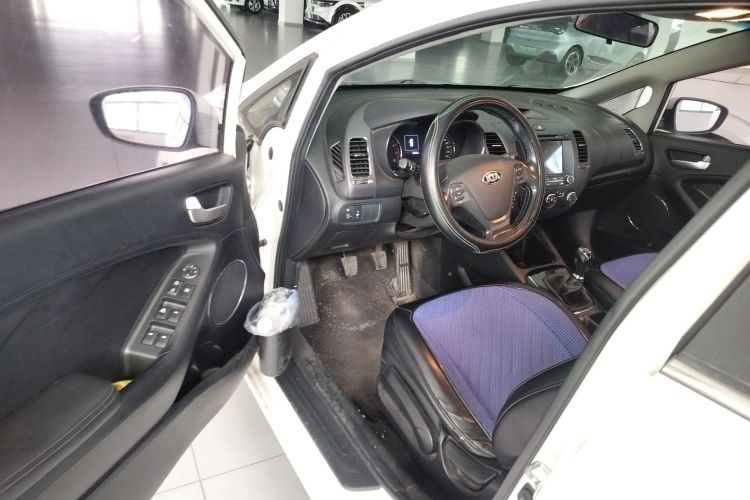 起亚K3 2016款 1.6L 手动GLS中控内饰7003