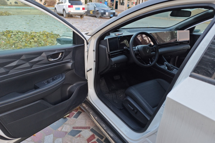 灵悉L 2025款 头号玩家版+增配亿点选装包中控内饰20