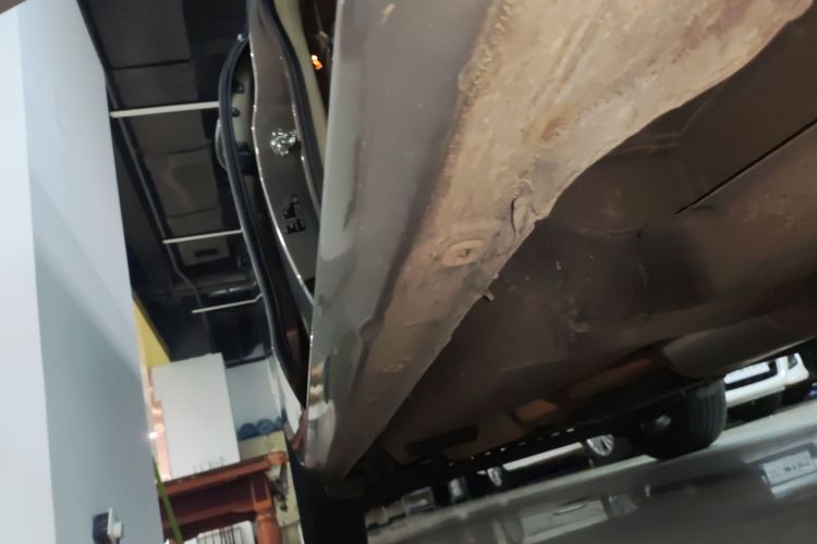 别克GL8 2017款 25S 舒适型 国V机舱底盘29