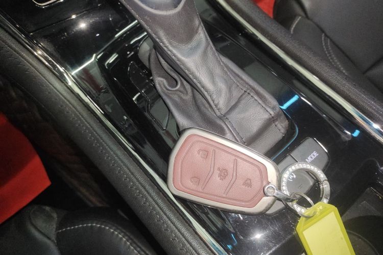 凯迪拉克ATS-L 2017款 28T 时尚型中控内饰11