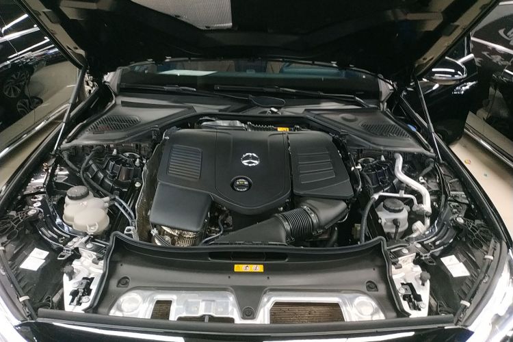 奔驰E级 2024款 E 300 L 豪华型机舱底盘24