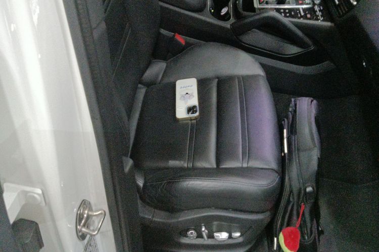 保时捷 Cayenne新能源 2021款 Cayenne E-Hybrid 2.0T局部细节41