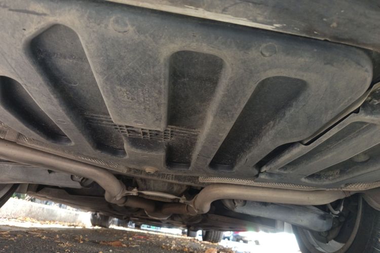 奔驰E级 2015款 E 260 L 运动型局部细节9009