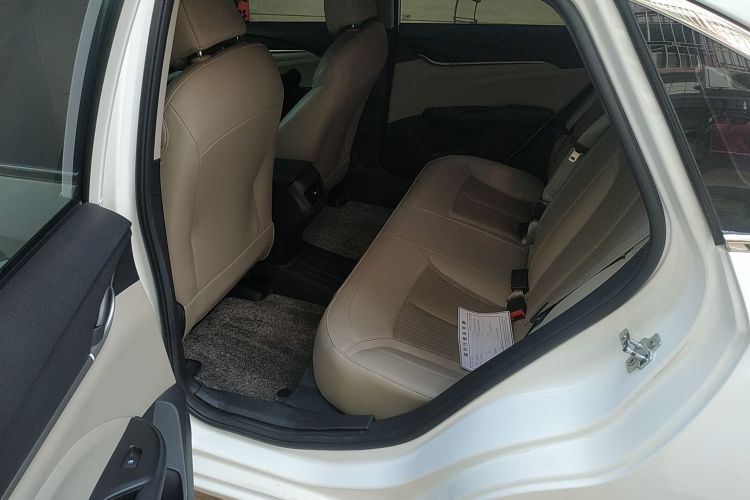 别克 英朗 2017款 15N 自动精英型中控内饰21