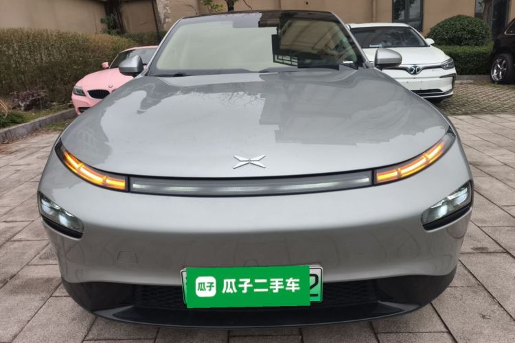 小鹏P7 2022款 586G车身外观2