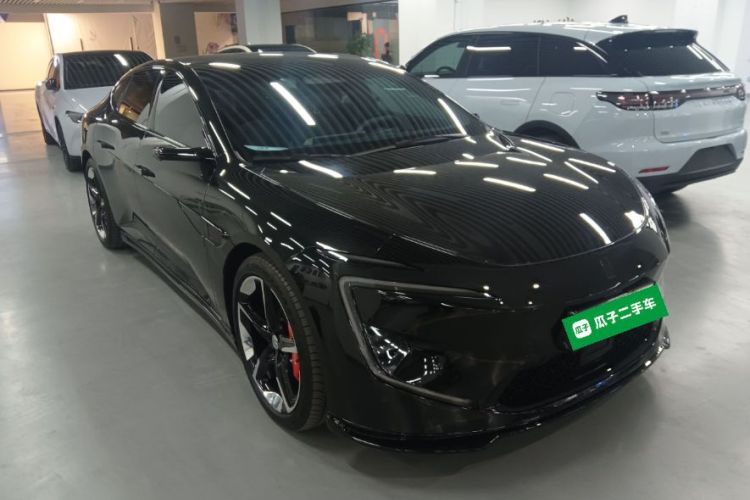 阿维塔12 2025款 Ultra增程版车身外观3