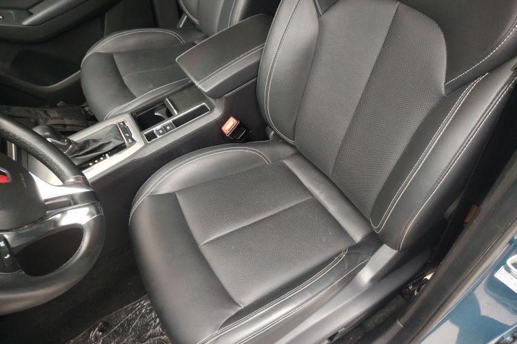 荣威RX5 2019款 20T 两驱自动Ali智联网铂金版局部细节19