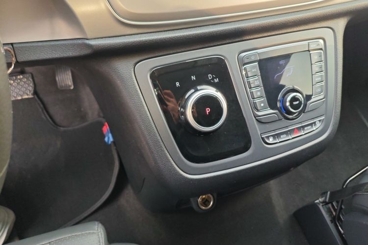 上汽大通MAXUS 大通G20 2023款 ES 2.0T 汽油自动超值版局部细节18