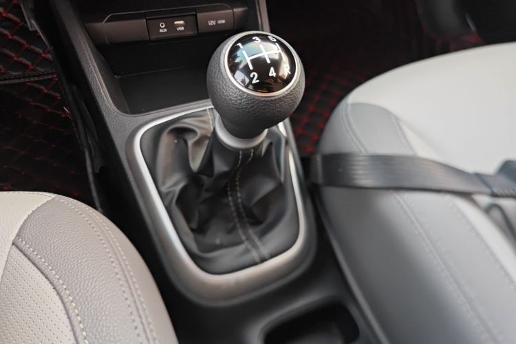 起亚 焕驰 2019款 1.4L 手动智享版Value 国VI局部细节18