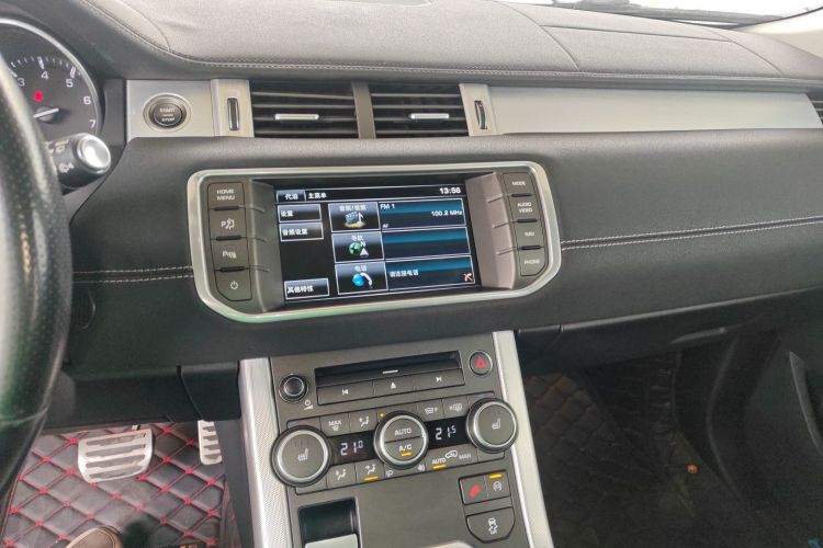 路虎 揽胜极光(进口) 2014款 2.0T 5门耀动版局部细节16