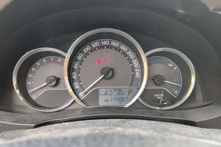 丰田 卡罗拉 2014款 1.6L CVT GL中控内饰14