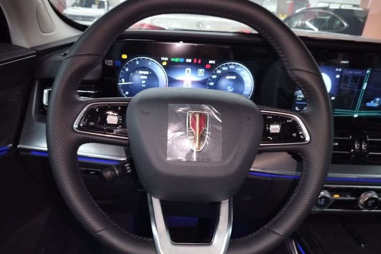 红旗HS5 2023款 2.0T 四驱旗享Pro版中控内饰13