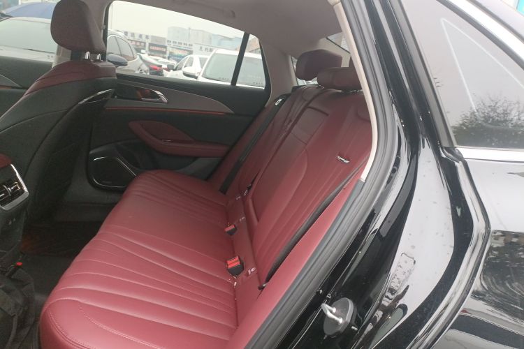 红旗H5 2023款 2.0T 自动智联旗畅版中控内饰7004