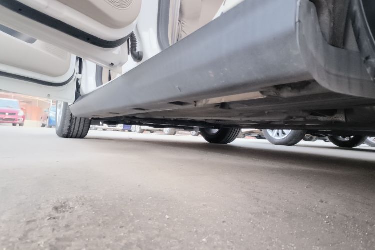 福特 福克斯 2017款 三厢 1.6L 手动舒适型智行版局部细节9002