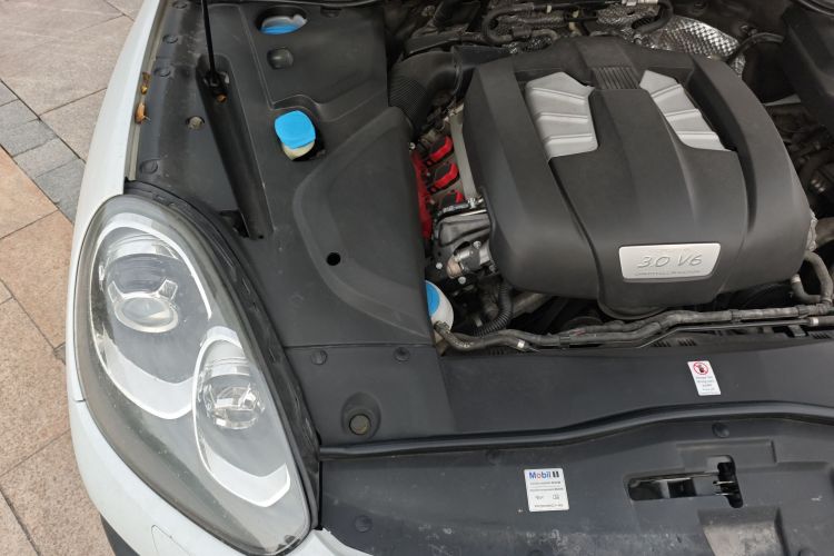 保时捷 2016款 Cayenne Platinum Edition 3.0T局部细节9006