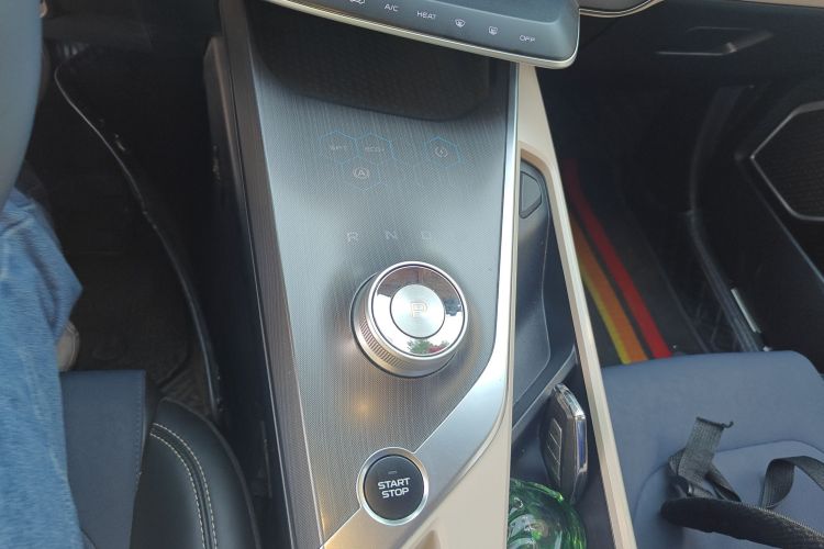 吉利几何A 2022款 Pro 430KM 青苹果Pro中控内饰18