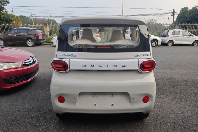 五菱汽车 宏光MINIEV 2024款 第三代 215km 青春版车身外观6