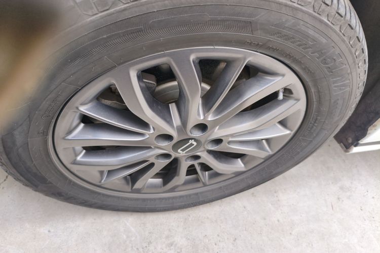 奔腾M9 2023款 2.0T 尊享型车身外观6007