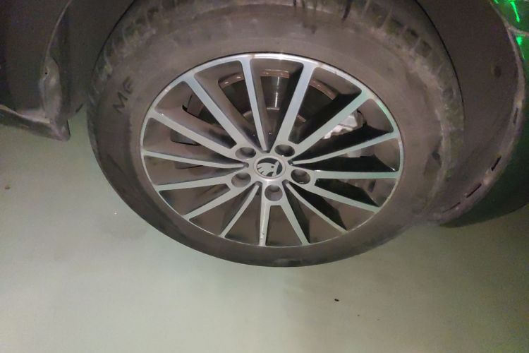 斯柯达 明锐 2019款 1.5L 自动智行豪华版 国V车身外观10