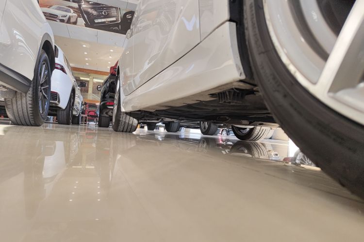 宝马1系 2020款 125i 领先型M运动套装局部细节9001