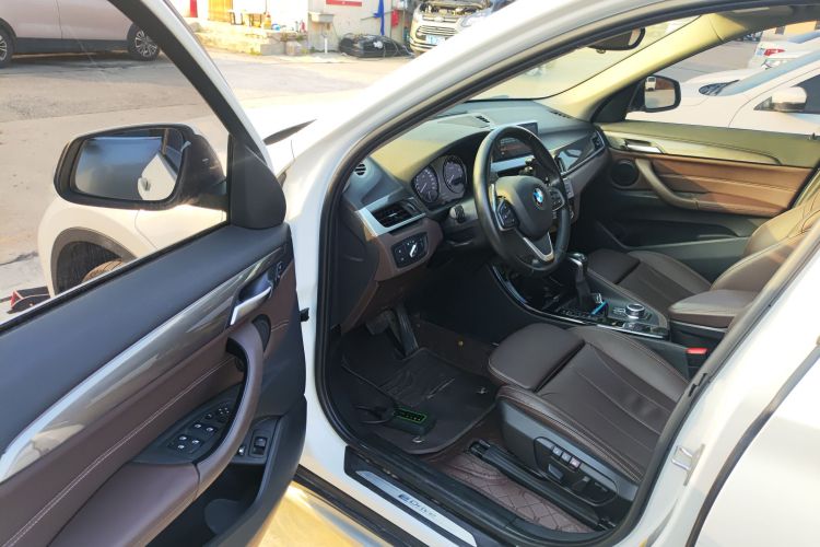 宝马X1新能源 2019款 xDrive25Le 里程升级版中控内饰20