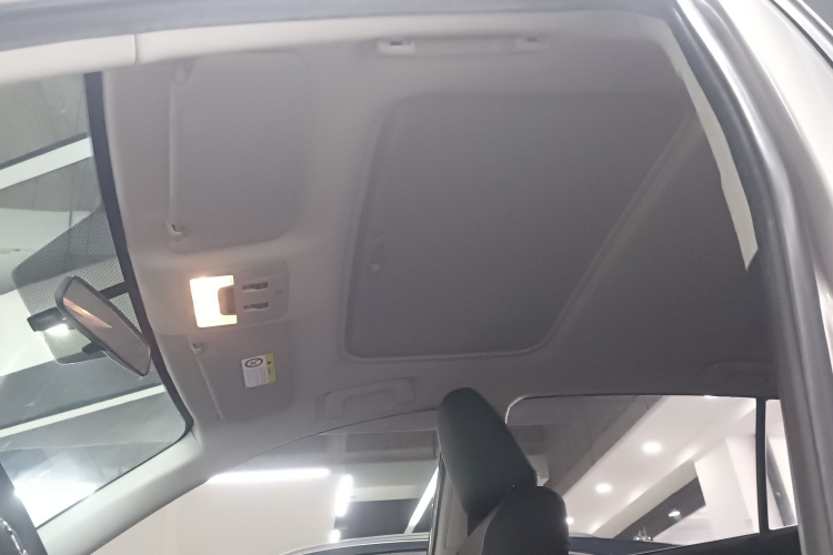 丰田 RAV4荣放 2015款 2.0L CVT两驱风尚版局部细节22