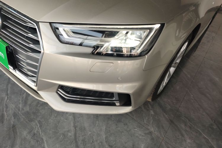 奥迪A4L 2018款 30周年年型 40 TFSI 时尚型局部细节36
