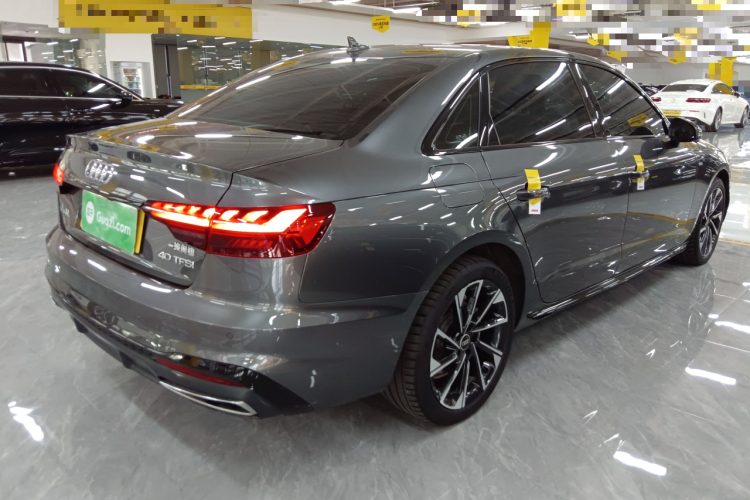 奥迪A4L 2023款 40 TFSI 豪华动感型车身外观7