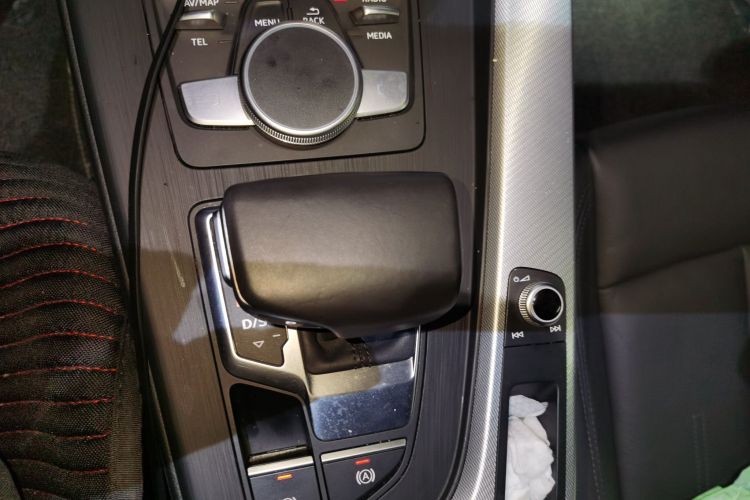 奥迪A4(进口) 2019款 45 TFSI allroad quattro 时尚型中控内饰18