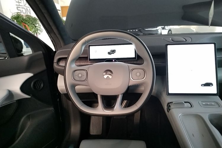 蔚来ES6 2024款 75kWh中控内饰13