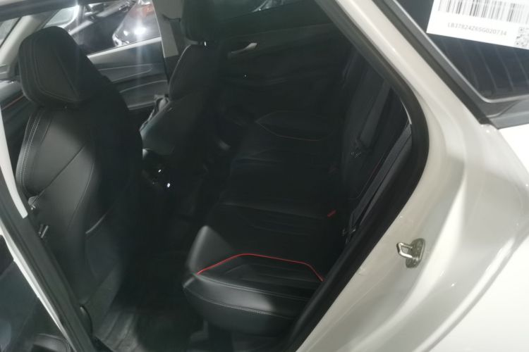 吉利汽车 2024款 缤瑞COOL 1.5T DCT龙腾版中控内饰21