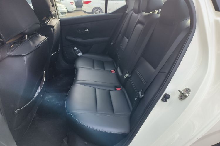 日产 轩逸 2020款 1.6L XL CVT智享版中控内饰7004