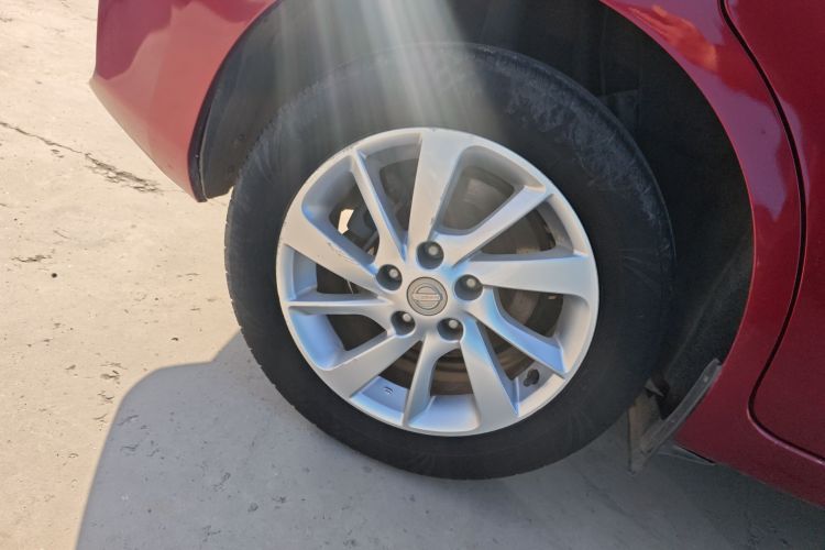 日产 骐达TIIDA 2019款 1.6L CVT酷动版 国VI车身外观6008