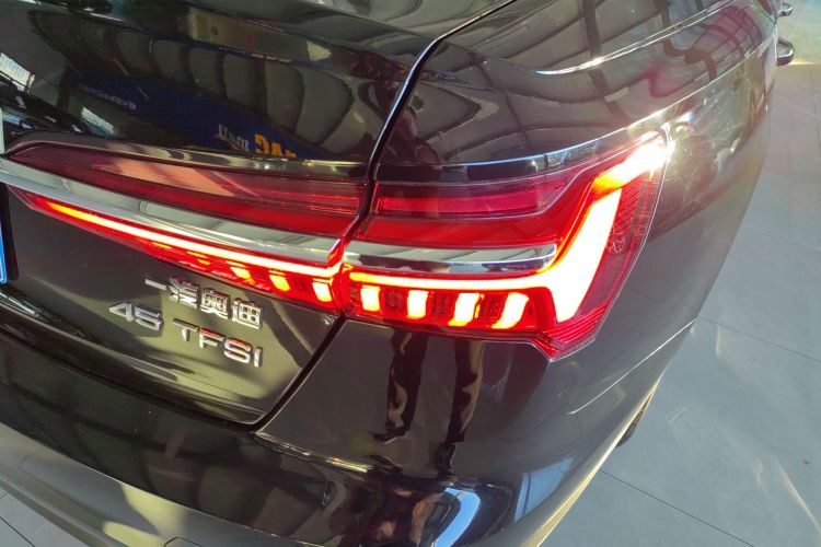 奥迪A6L 2020款 40 TFSI 豪华致雅型车身外观6006