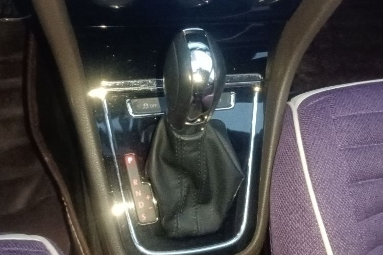 大众 宝来 2015款 质惠版 1.6L 自动舒适型中控内饰18