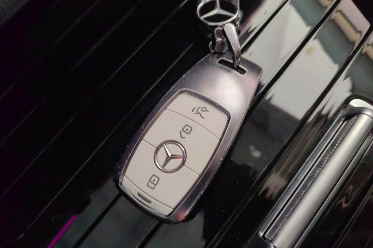 奔驰GLE轿跑 2020款 GLE 350 4MATIC 轿跑SUV 豪华型中控内饰11