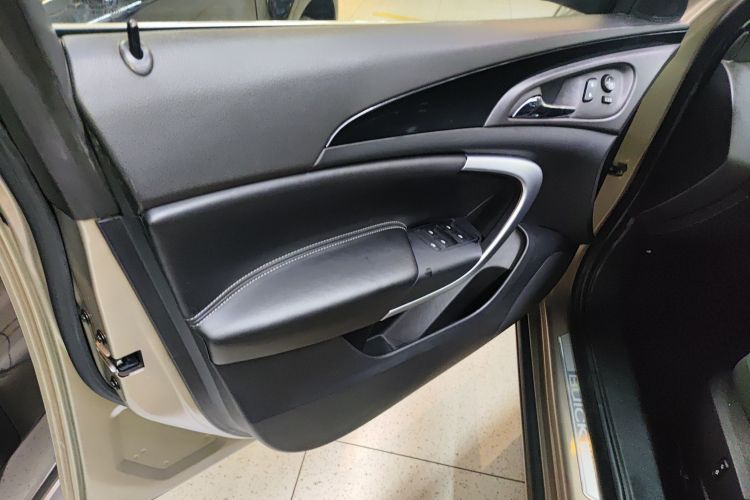 别克 君威 2015款 1.6T 领先技术型中控内饰7007