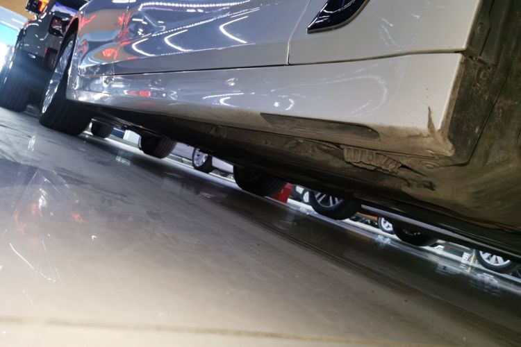 宝马5系 2019款 525Li 豪华套装局部细节9001